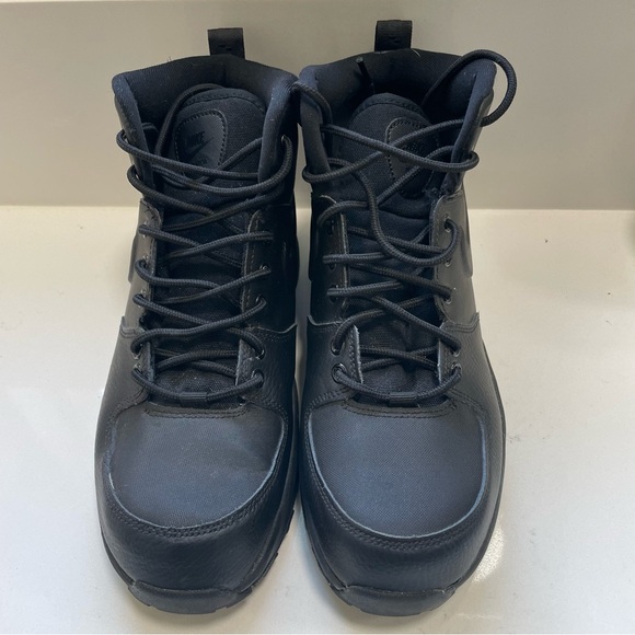 Youth Nike Shoes - Picture 4 of 12